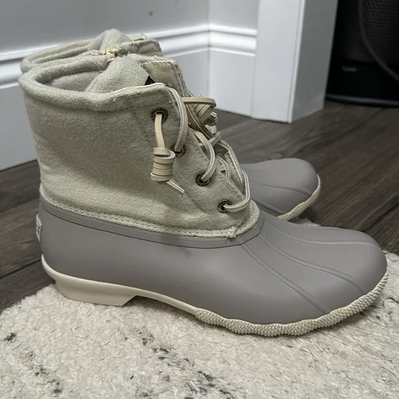 NWOT sperry boots - Picture 4 of 5